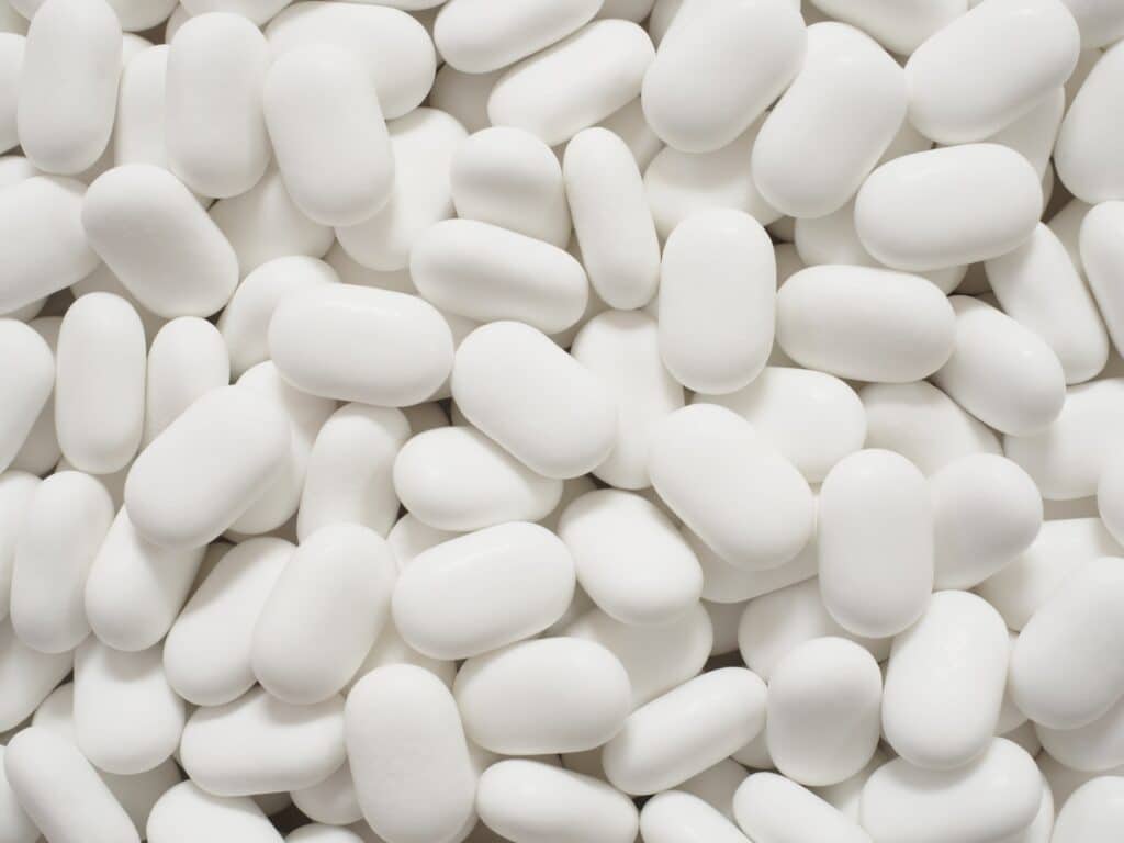 Tabletten mit dem Aussehen von Atorvastatin